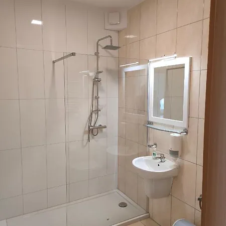 فندق Taaakaryba *